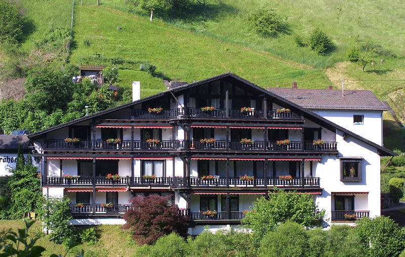 Kraehenbad Alpirsbach