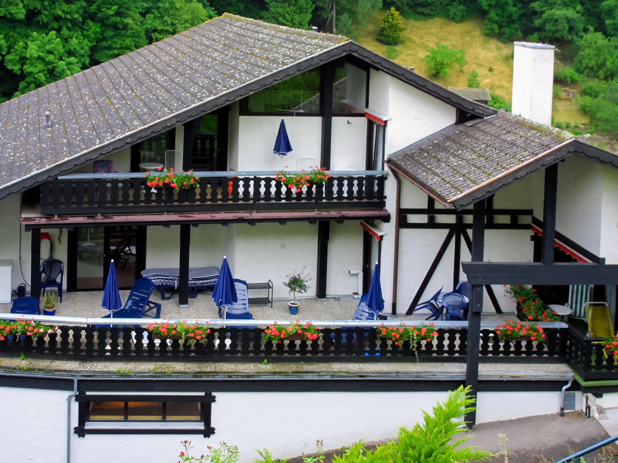 Kraehenbad Hotel 3*
