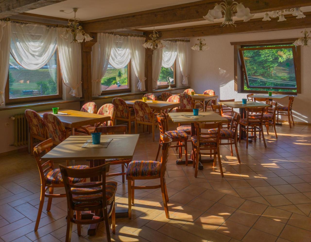 Kraehenbad Hotel